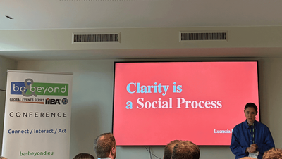 Lucrezia Ponzano giving her talk Clarity Is a Social Process